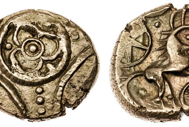 A gold coin featuring an Iceni war chariot struck whilst legendary English queen Boudicca fought the Romans has been sold at auction. 