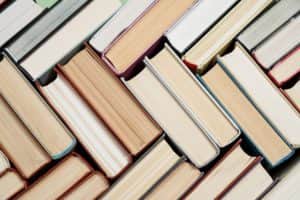 It is important to read books of different genres (photo: shutterstock)