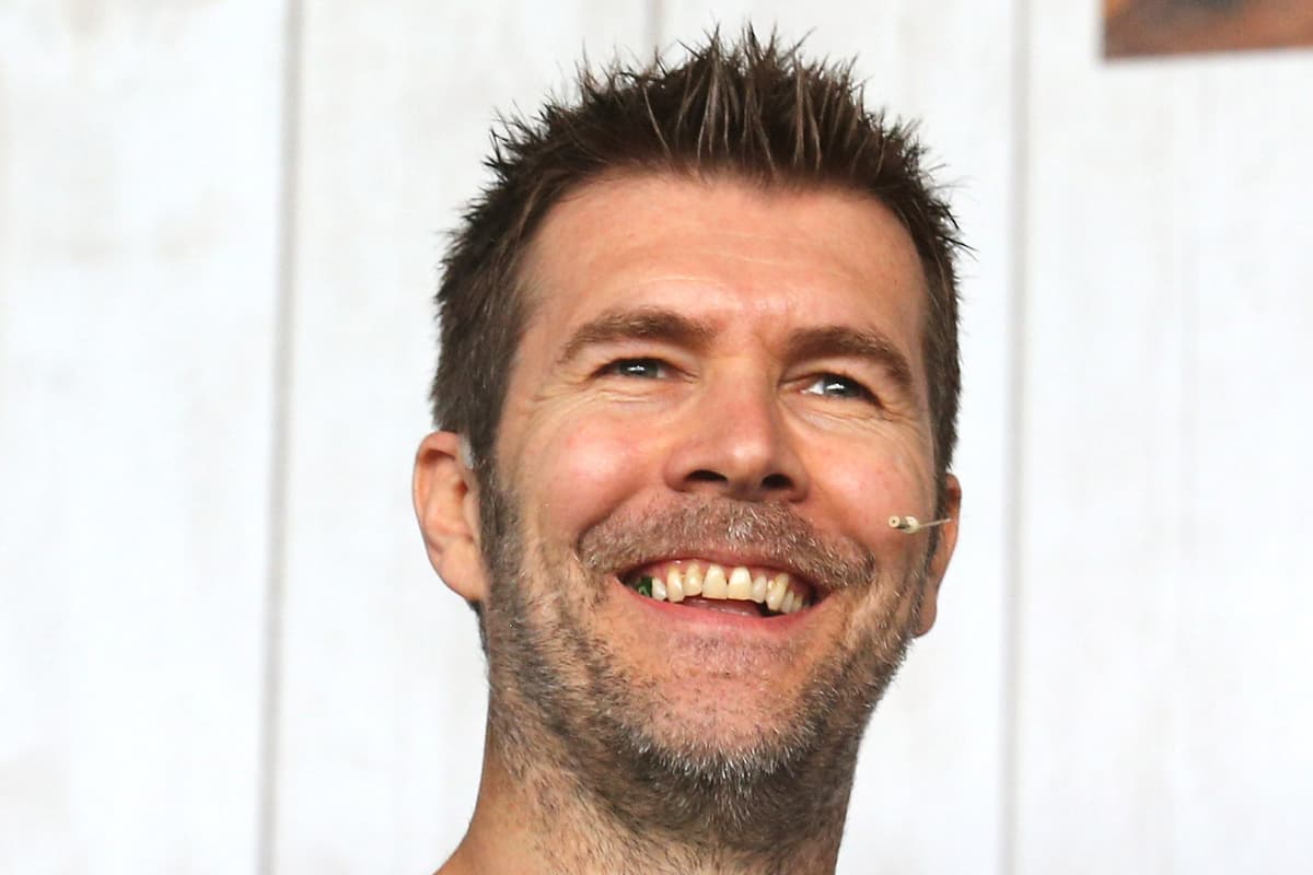 Rhod Gilbert-Tour 2024: Walisischer Komiker kündigt große UK- und ...