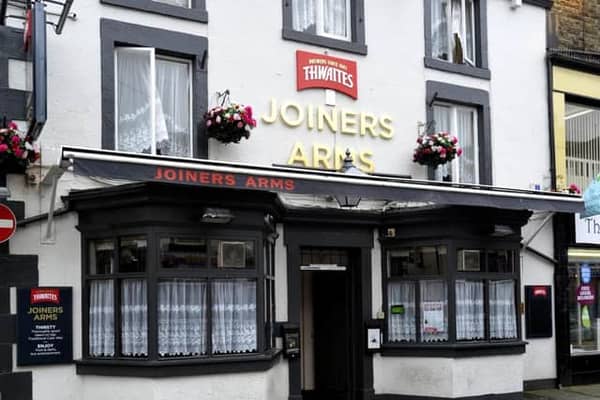 A barman was attacked by drunken thugs