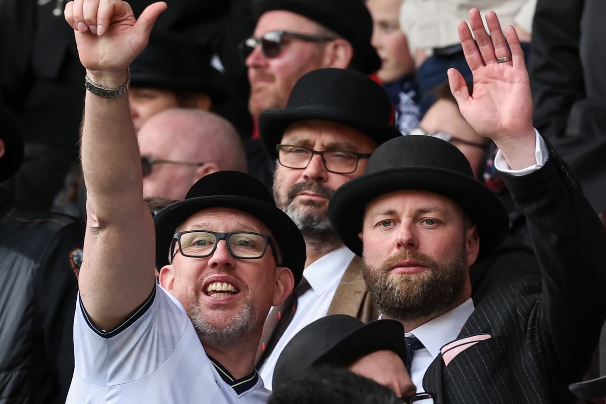 98 great photos of the PNE faithful marking Gentry Day at Watford