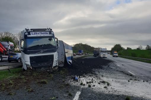 Lorry crash shuts M6 - latest updates and pictures from the scene