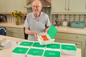 Giant pill box reminder for meals