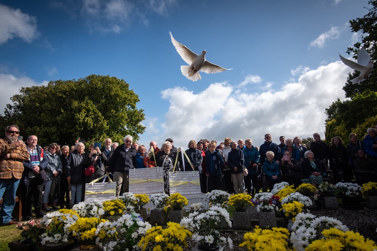 Jeremy Freckleton 22 poignant scenes of Freckleton Air Disaster 80th anniversary memorial ...