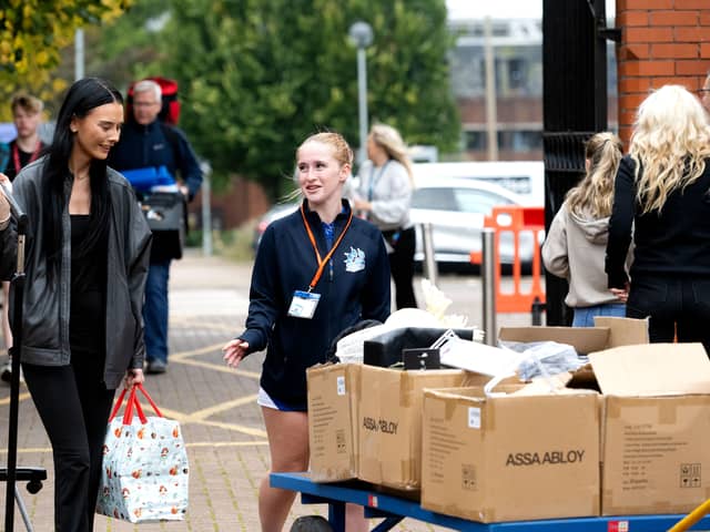 Take a look at 25 pictures of students arriving at UCLan for Welcome Week