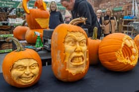 Pumpkin Carving by Simon McMinnis (background)
