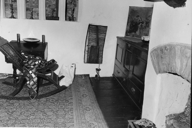 13 chilling retro pictures of Chingle Hall near Preston believed to be ...