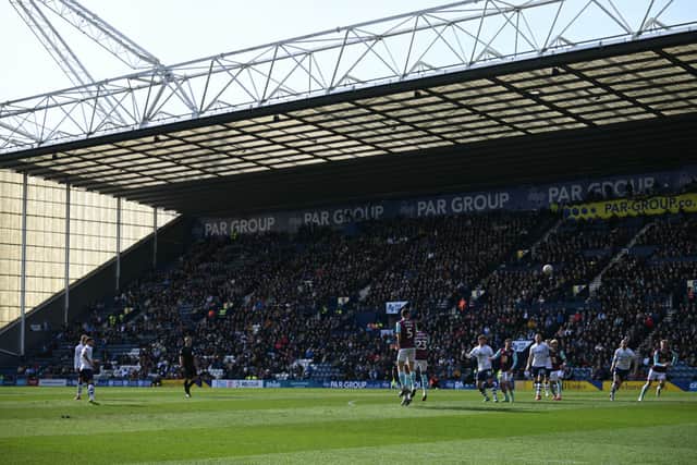 Robbie Brady scores