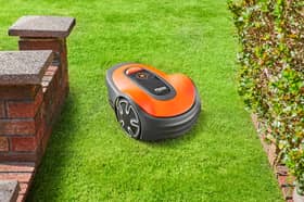 The Flymo Easilife Go 400 can cope with lawns up to 400m2