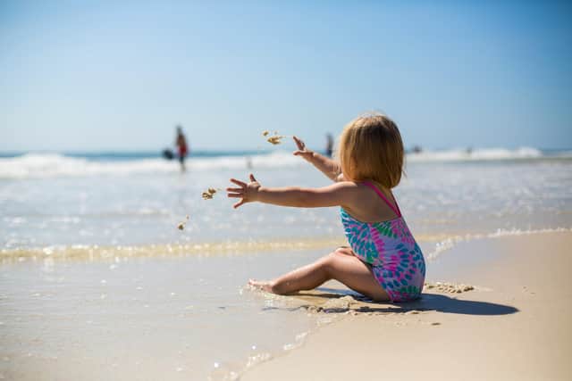 Babies and young children can become ill during very hot weather, this is how you can help them cool down.