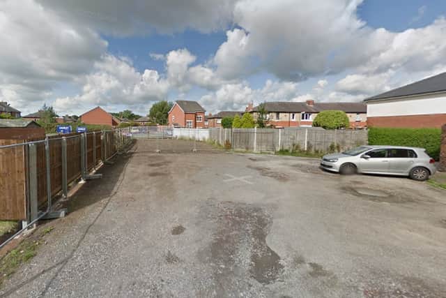 The two and a 1/2 storey building will comprise six one-bedroom flats and will be built on a small car park in Towngate, currently used by local businesses