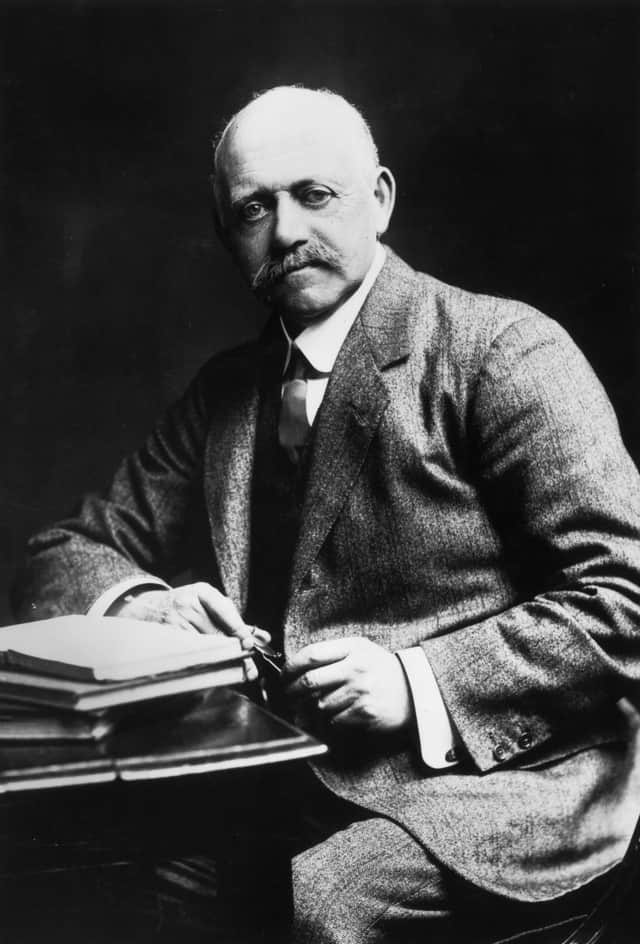 The builder William Willett published a pamphlet in 1907 called The Waste of Daylight, in which he called for the clocks to go forward in summer