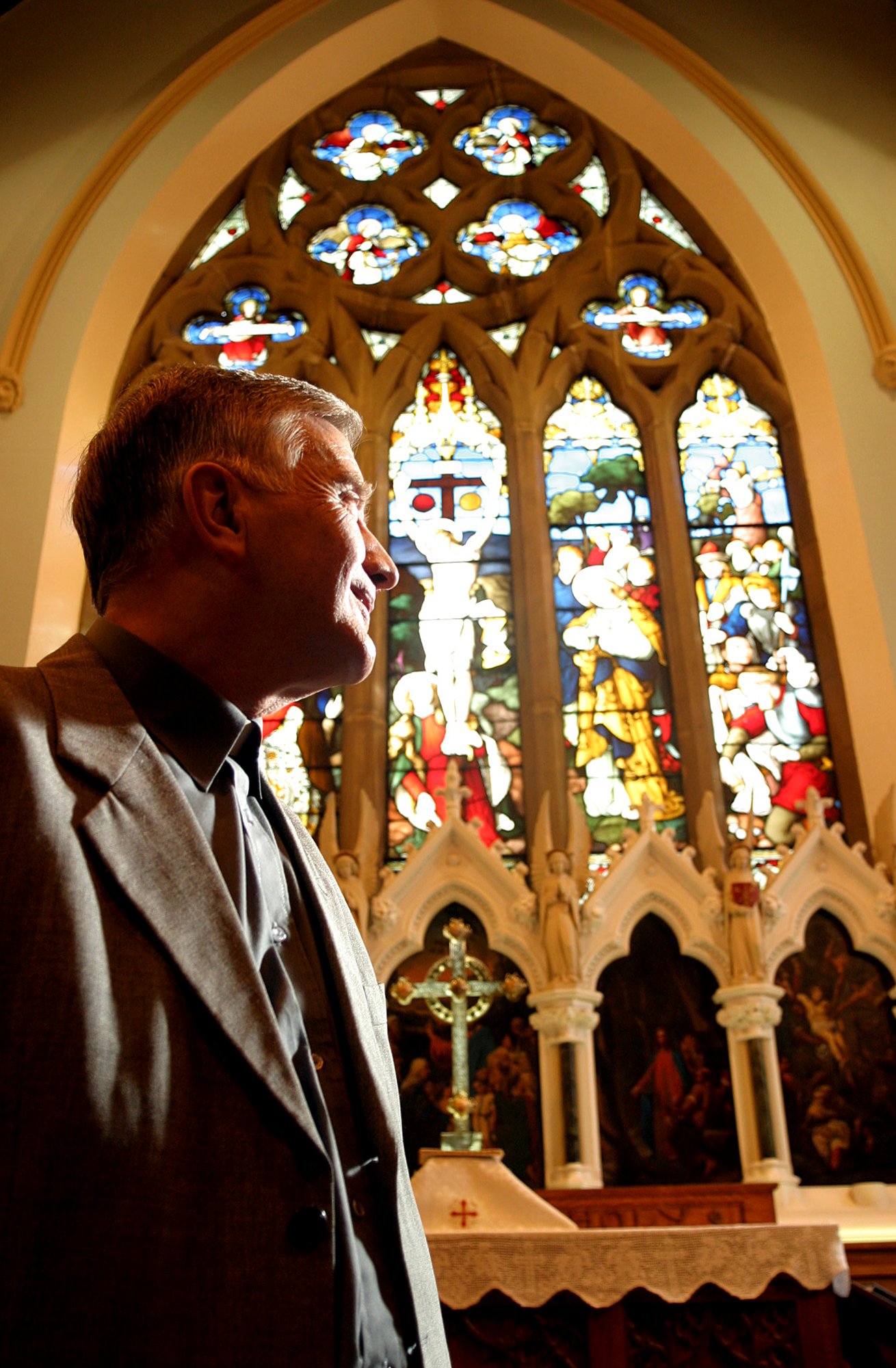 Fulwood vicar who wrote world-famous hymn dies