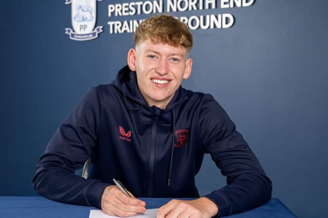 Nathan Snowball has joined FC United of Manchester after signing his first pro deal with PNE.