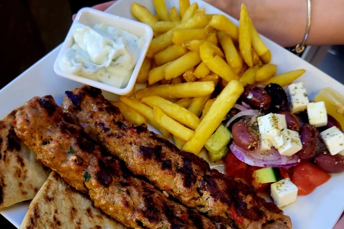 Das Essen ist hervorragend – | Das neue griechische Restaurant Olympus in ...