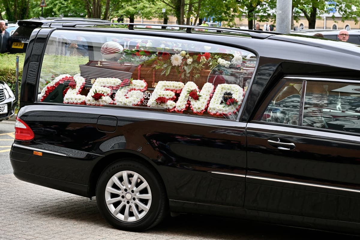 23 emotional images as Rugby League legend Sir Billy Boston honoured at ...