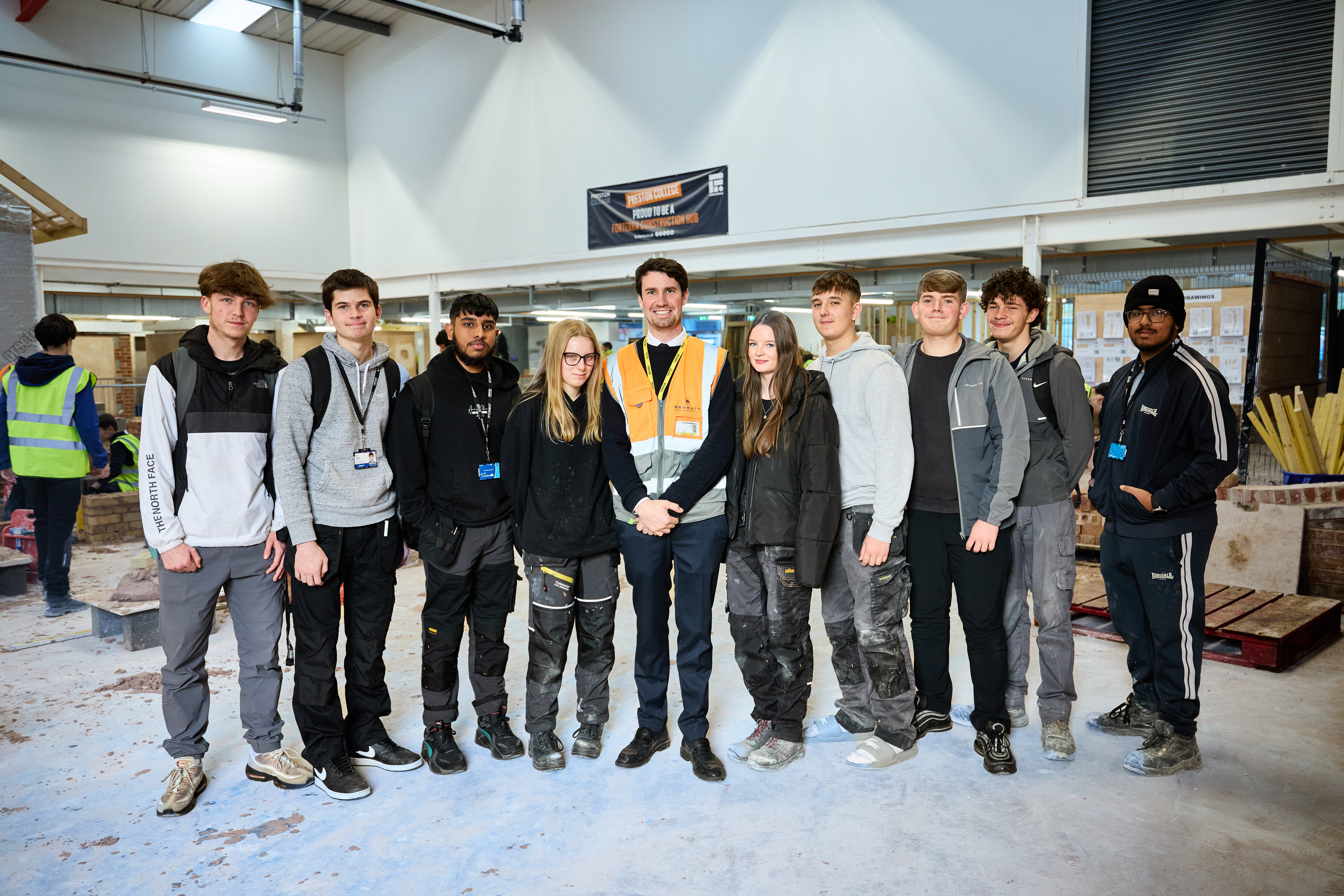 Barratt Redrow verlängert Stipendium für Studenten des Preston College aus ...
