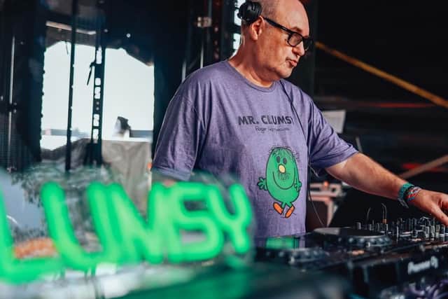 DJ on the night - Clumsy