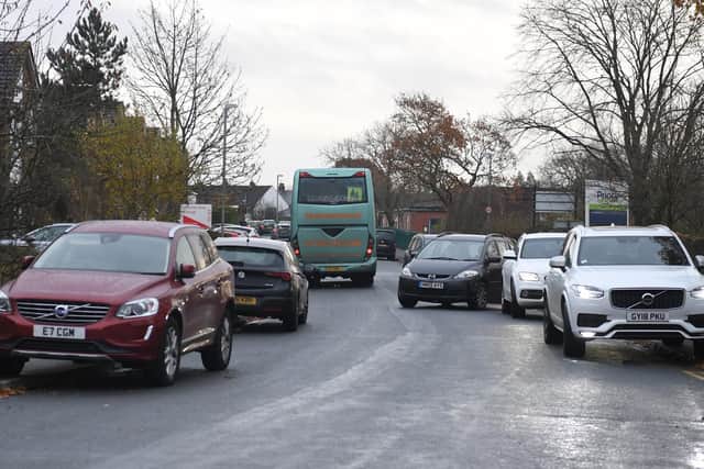 Congestion in Crow Hills Road, Penwortham