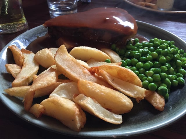 Steak and ale pie