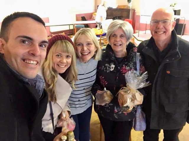 WeightWatchers Coach Claire Anderson (middle) with WW Gold member Victoria Open, Victorias husband James, Victorias mum Susan Kelly, and Claires dad, Graham Dalley