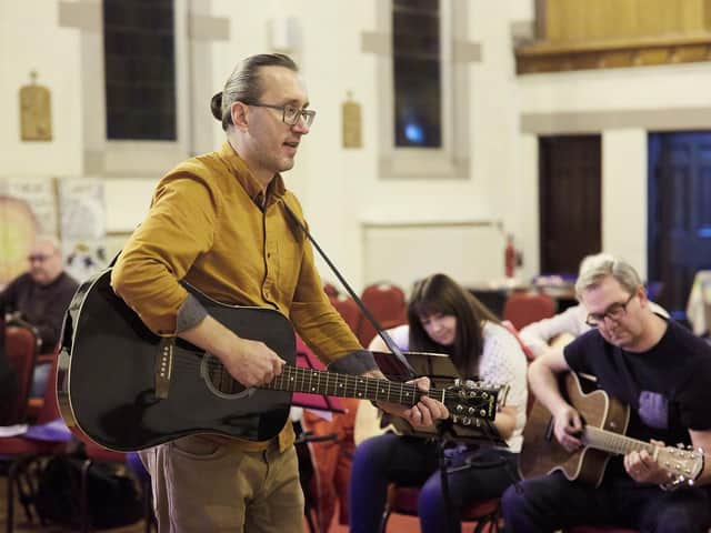 Andrew Kesiak leading a session with Project 20 Guitars