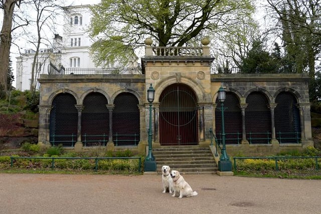 Gazebo. Built 1865-6. Rendered brick with sandstone as ashlar facade (painted white), flat roof. Shallow rectangular plan. Classical style