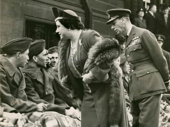 King and Queen chatting to wounded soldiers outside Preston Town Hall