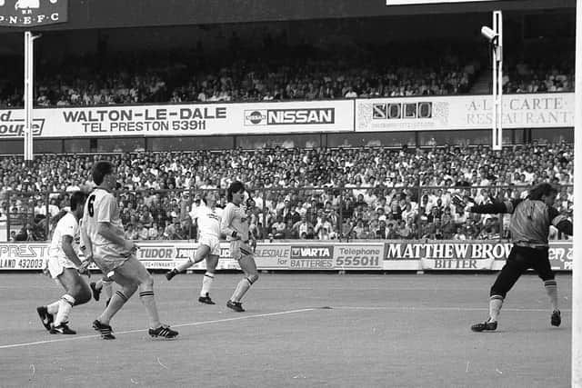 Nigel Jemson goes close for Preston North End in the play-off semi-final first leg against Port Vale at Deepdale in May 1989