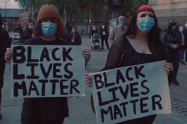 Hundreds of people showed their support and solidarity for Black Lives Matter in Preston yesterday evening (June 4). Credit: @unblushinn