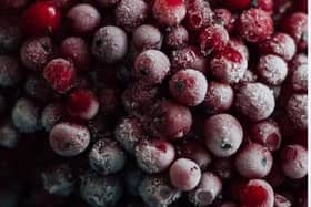 Frozen grapes by Marta Dzedyshko from Pexels