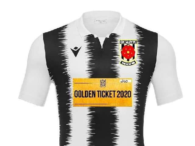 Magpies funky home design
(Photo: ChorleyFC)