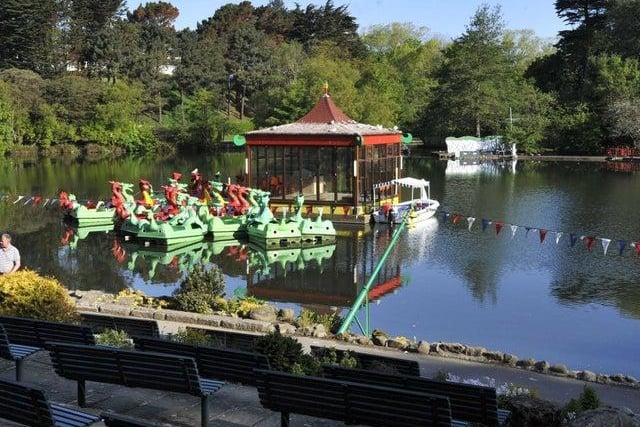 For a gentle and easy walk, take a stroll around Peasholm Park. Completely accessible and suitable for all ages, the Japanese-inspired park is a Scarborough staple.