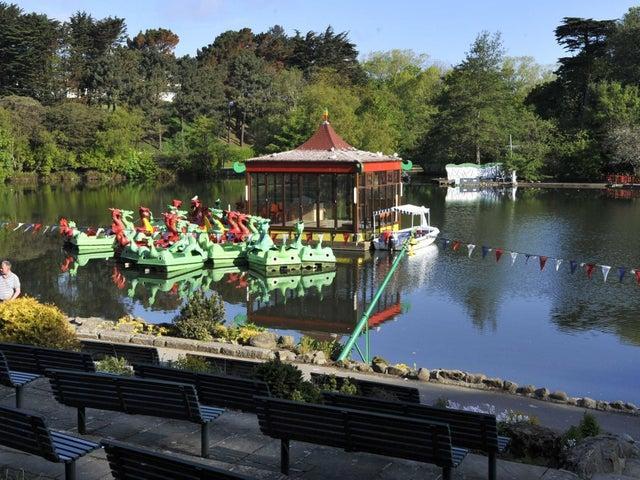 For a gentle and easy walk, take a stroll around Peasholm Park. Completely accessible and suitable for all ages, the Japanese-inspired park is a Scarborough staple.