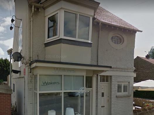 Popular family run takeaway and restaurant.