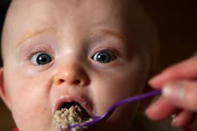 Giving babies Weetabix from four months of age may prevent them developing allergies to wheat, research suggests.