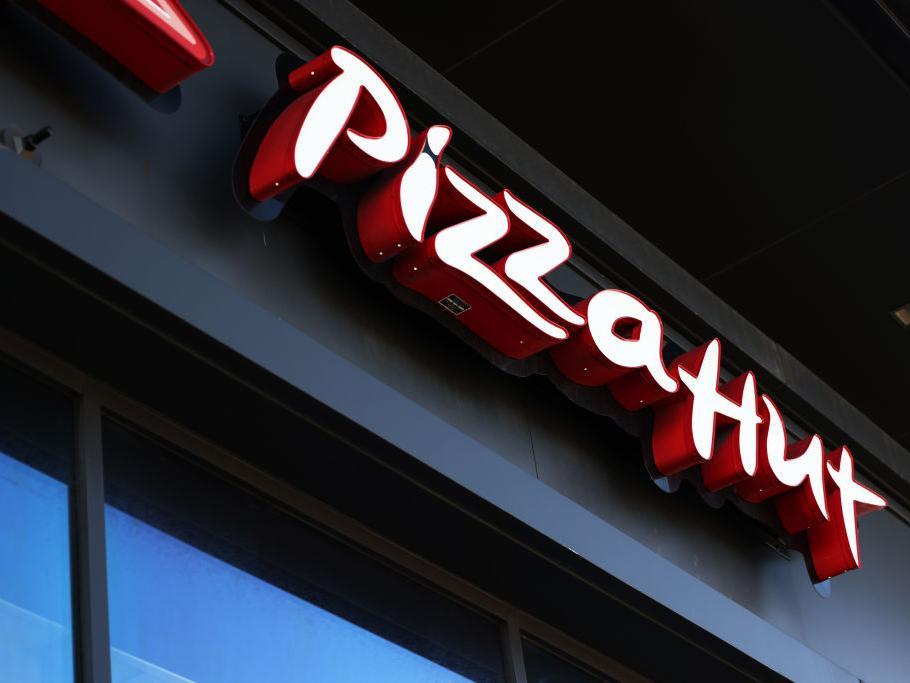 Pizza Hut Delivery to hire 2,500 staff following pandemic sales surge | Lancashire Evening Post