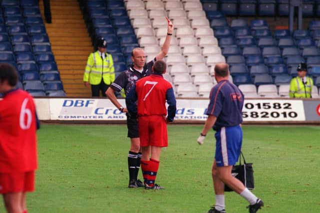 Michael Appleton is sent-off by referee Steve Bennett at Kenilworth Road
