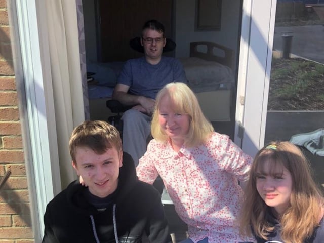 A first visit for Petra, Oliver and Leah when they were able to visit Lee at the Sue Ryder centre for the first time. Lee stayed indoors and they were outside for the socially distanced visit.