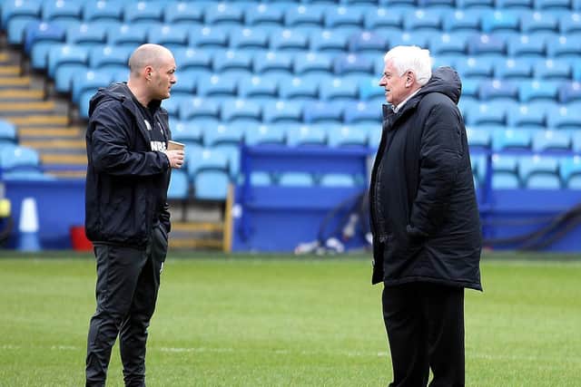 Preston North End manager Alex Neil and PNE advisor Peter Ridsdale have a chat at Hillsborough before the game against Sheffield Wednesday