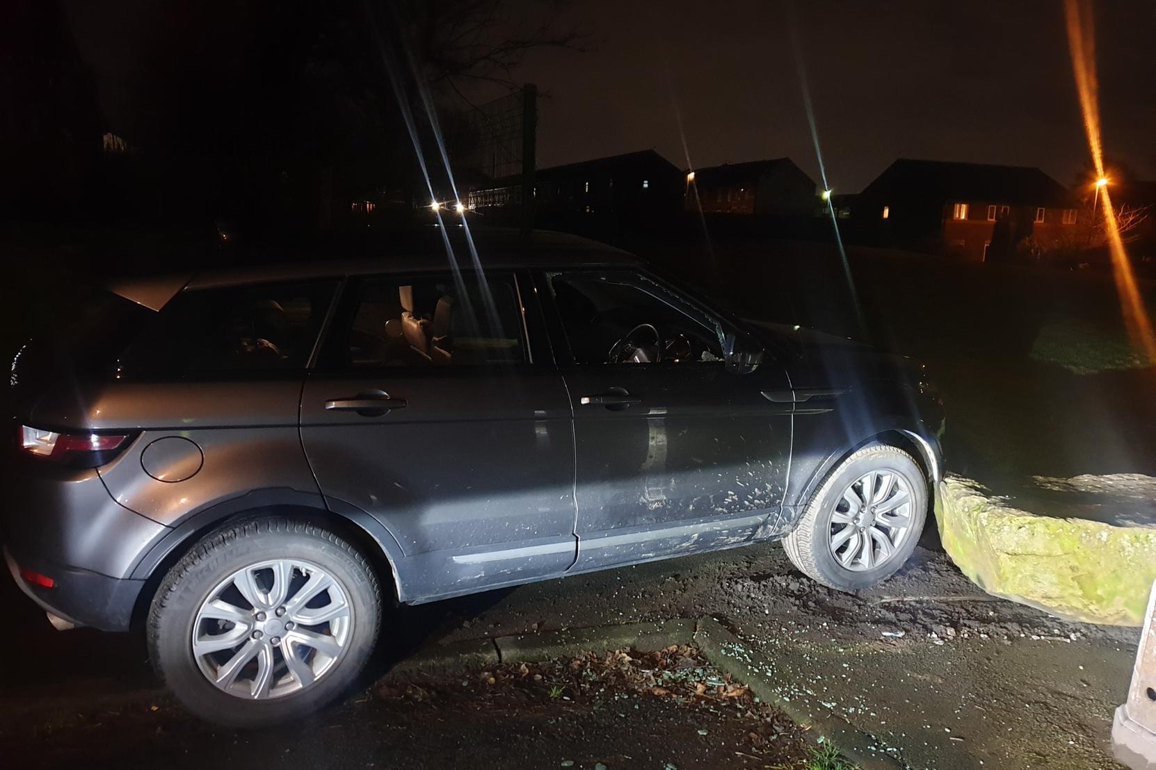 Stolen Range Rover in early morning police chase through Nelson