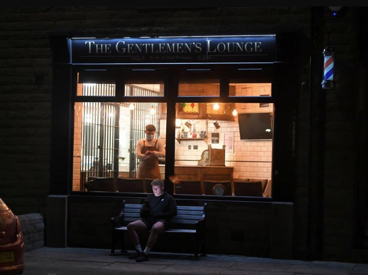 Midnight opening for Longridge barbers as hairdressers and barbers