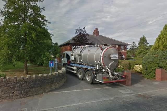 A United Utilities tanker negotiates the current narrow access road to the Wilpshire Wastewater Treatment Works off Ribchester Road in Clayton-le-Dale (image:  Google)