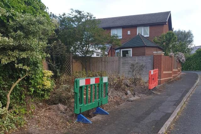 One man claims his fence was left unfinished