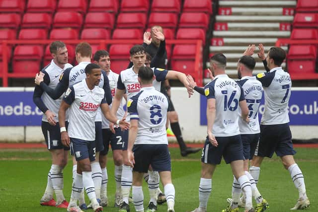 North End celebrate Liam Lindsay's goal against Nottingham Forest