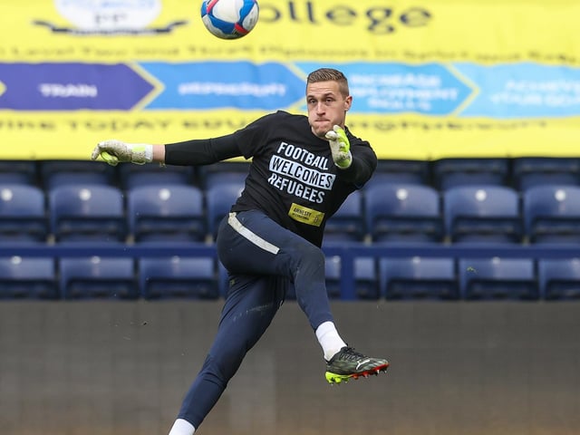 Daniel Iversen warming-up for Preston North End