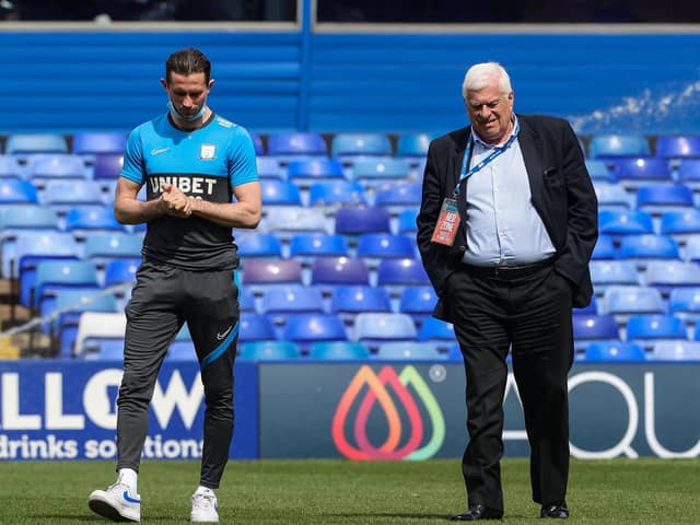 Peter Ridsdale with PNE skipper Alan Browne