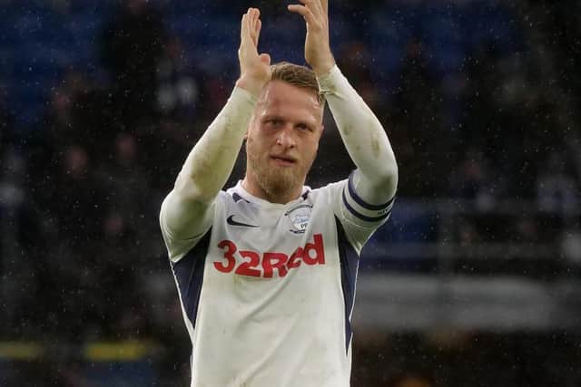 Former Preston North End skipper Tom Clarke has signed for Fleetwood Town