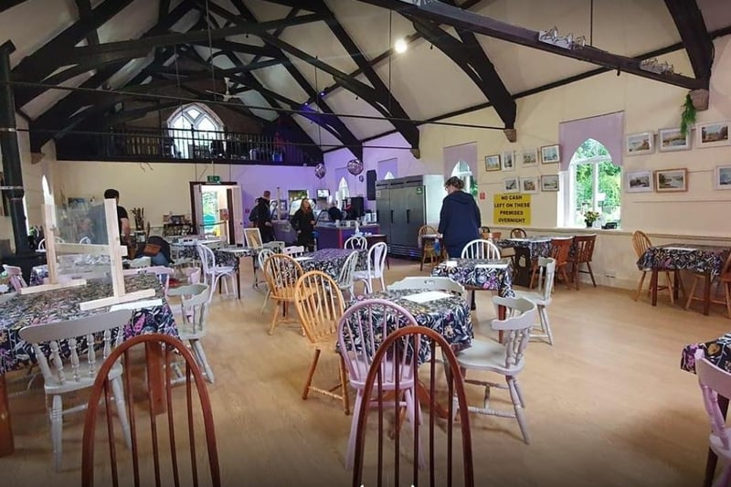 Village Green Tea Room, Sheep House Ln, Rivington, Bolton BL6 7SD
The village green tearooms is situation behind the village green on sheephouse lane rivington. Open 7 days a week, 10am-4pm (serving food until 3pm) cakes thereafter. Large menu available including gluten free/ vegan / vegetarian options. Dogs are welcome with well behaved owners on a lead :)