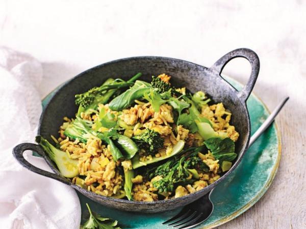 Turmeric spiced rice with chicken & greensServes 4